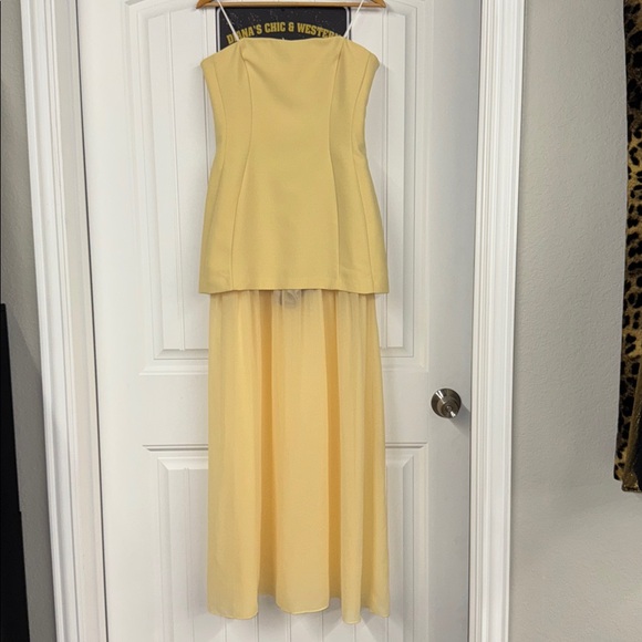 REVOLVE Linda Dress in Cornsilk
Amanda Uprichard - Picture 5 of 8